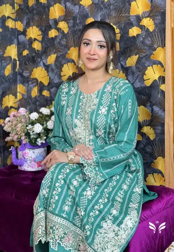 Green Color dress - Image 2