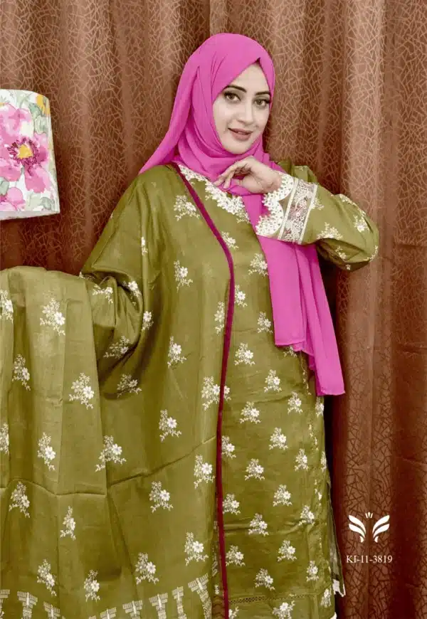 Baroque Inspired stitched 3 piece kamiz set