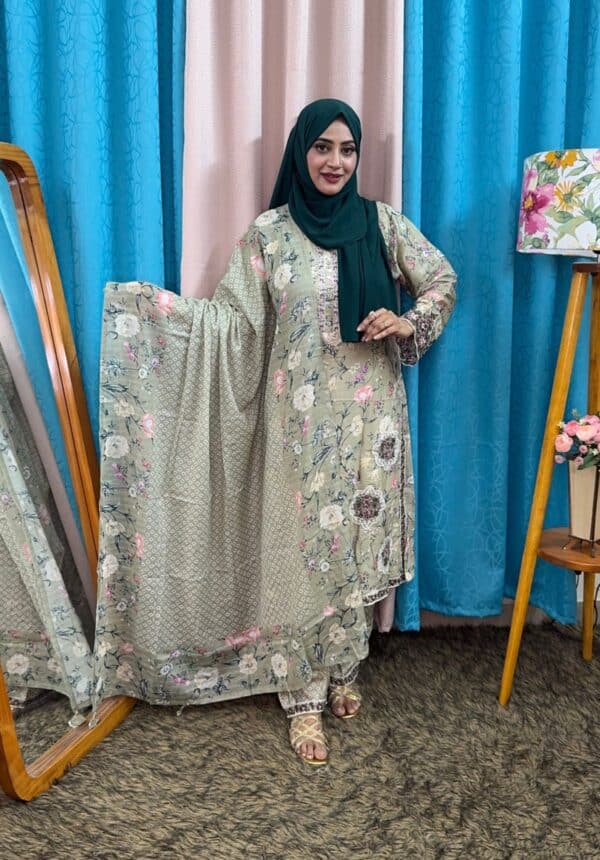 Pakistani Ethnc inspired Stitched 3 piece kamiz Set