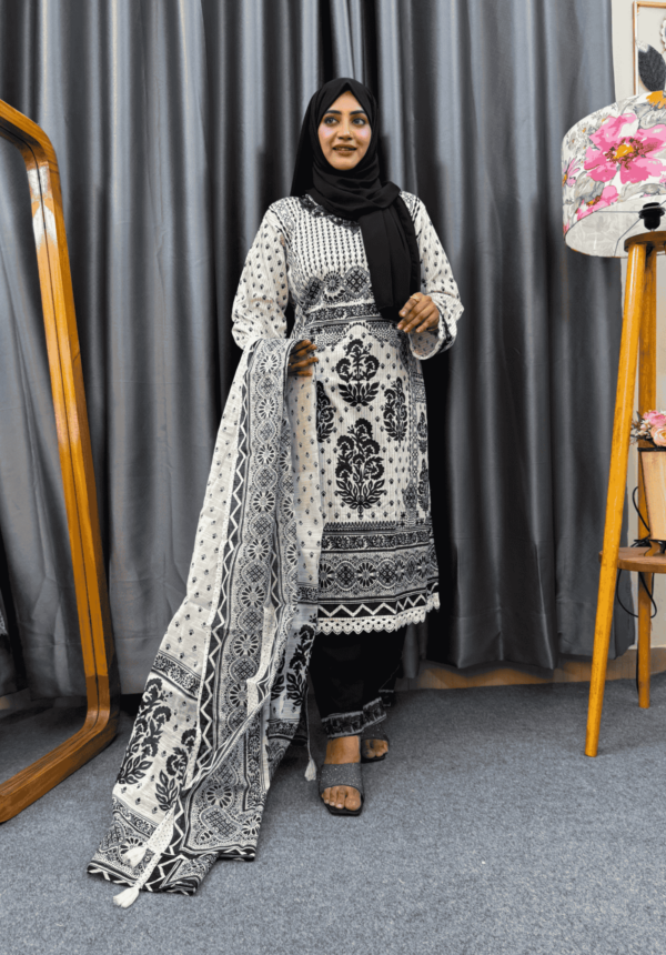 Sadabahar inspired Stitched 3 piece kamiz Set