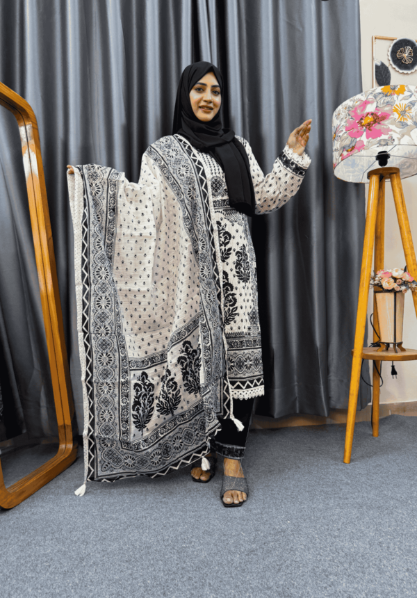 Sadabahar inspired Stitched 3 piece kamiz Set - Image 3