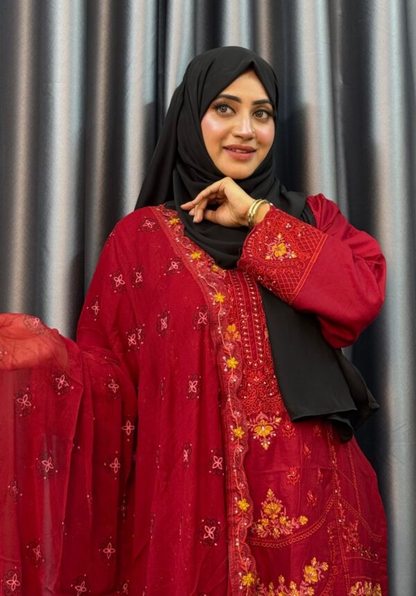 Pakistani inspired stitched 3 piece kamiz set