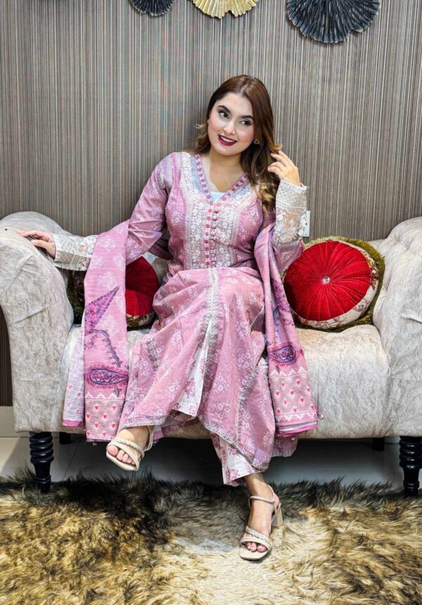 Pakistani baroque inspired Stitched 3 piece Anarkali Set - Image 3