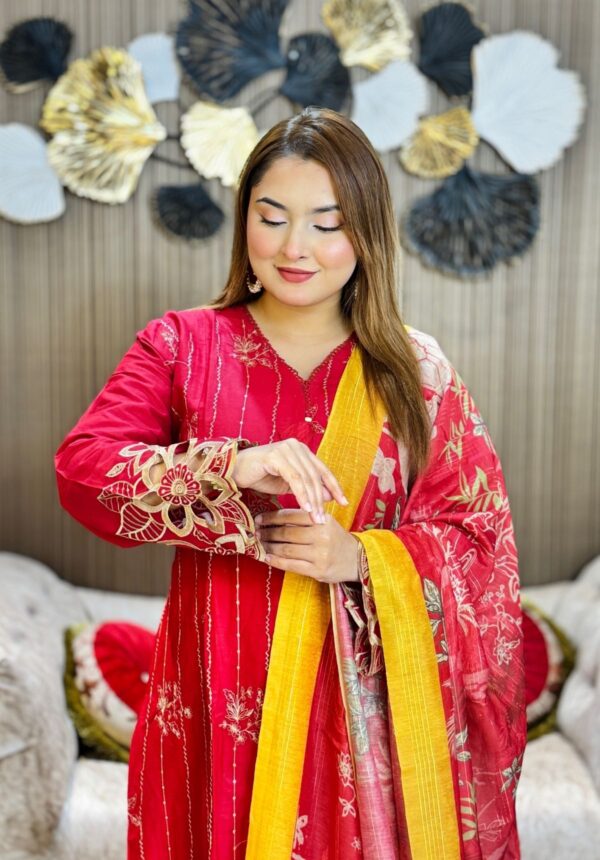 Pakistani NUREH inspired Stitched 3 piece kamiz Set