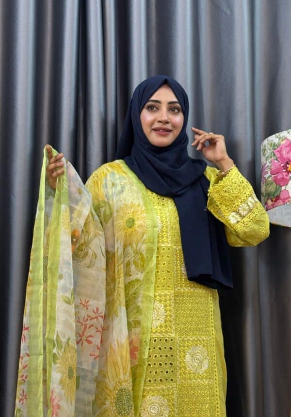 Pakistani Ethnc inspired Stitched 3 piece kamiz Set - Image 3