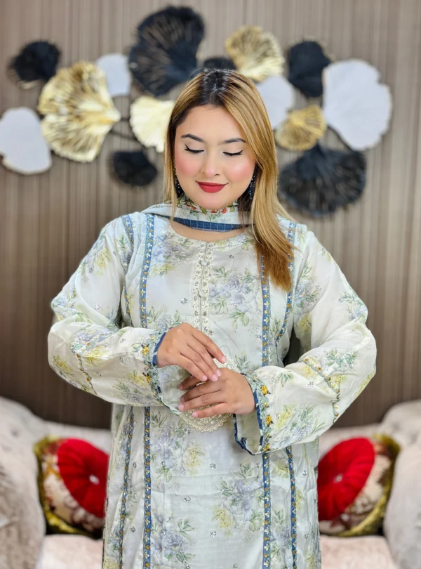 Pakistani  inspired stitched 3 piece kameez set